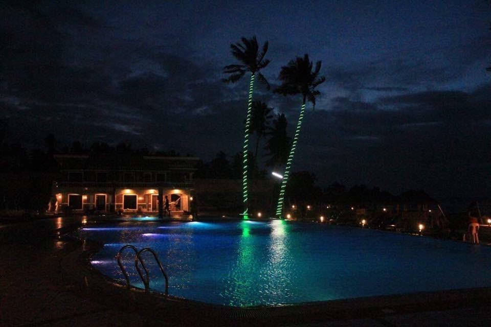 Lagoon Beach Resort Gitagun Exterior photo